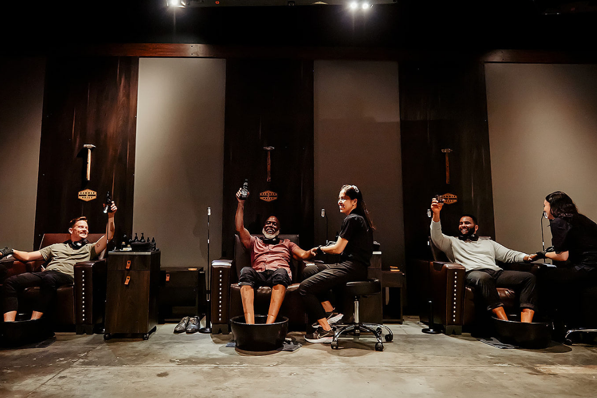 Hammer & Nails Geneva